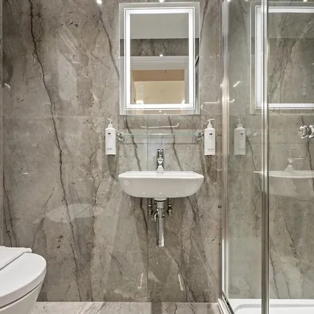 Cleveland Residences Russell Square London Exterior photo