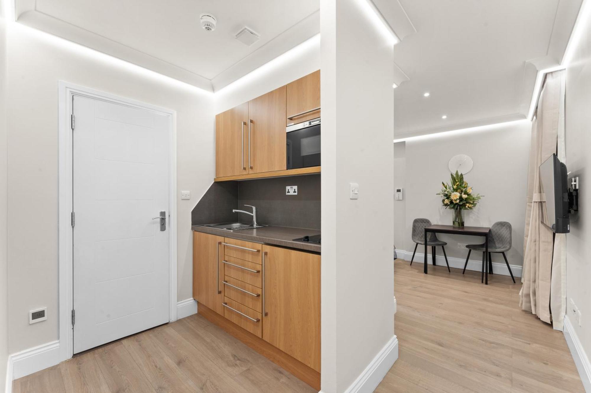 Cleveland Residences Russell Square Appartement *